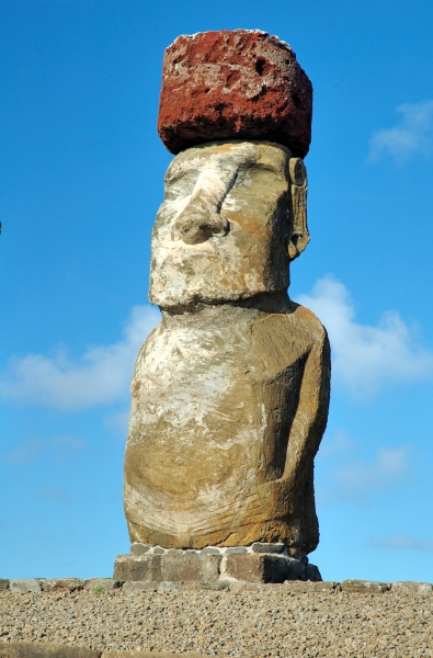 moai at ahu tongariki