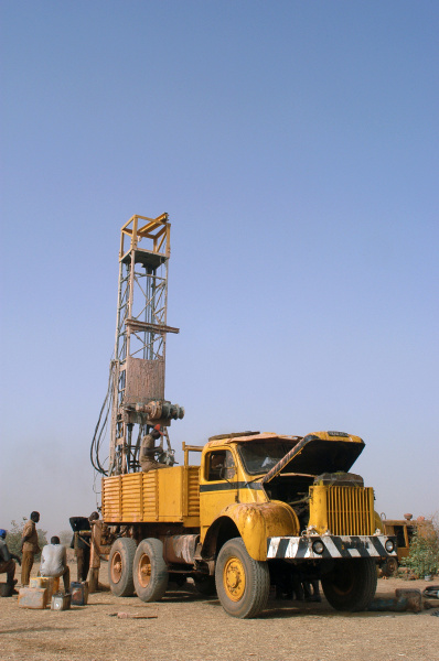 drilling of a well in burkina