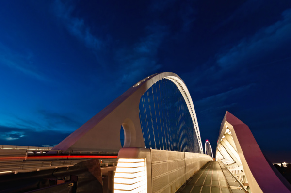 bridges complex by calatrava in reggio