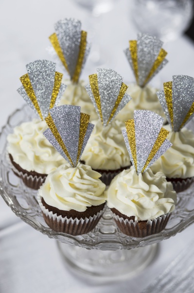 cupcakes decorated with glittery art deco