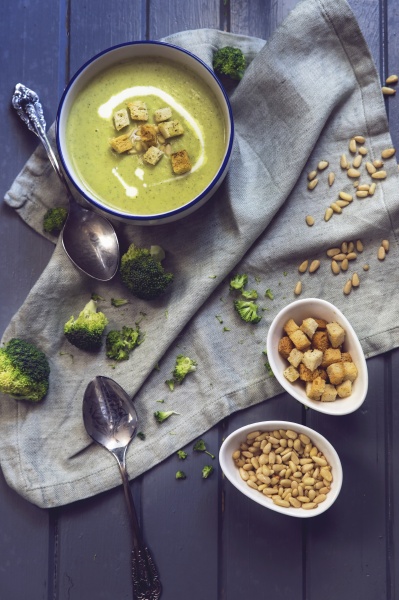 creamy broccoli soup with pine kernels