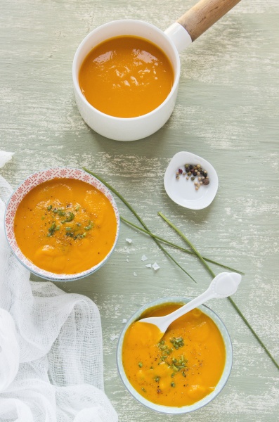 carrot soup with chives