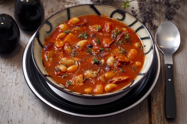 bean soup with tomatoes