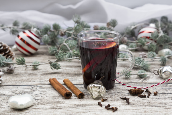 mulled wine and christmas decoration