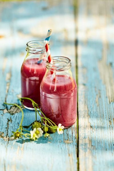 Rustic strawberry smoothies summer picnic table - Stock image #25177610 |  PantherMedia Stock Agency