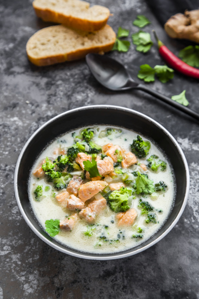 cocos salmon soup with broccoli