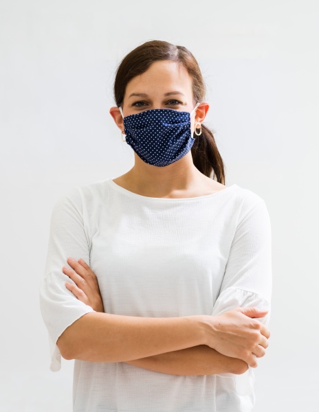 woman in reusable cloth face mask
