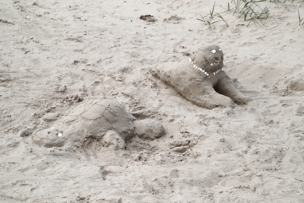 sand animals built on langeoog