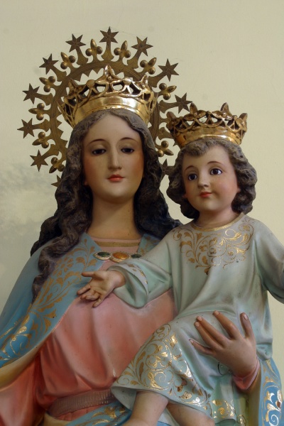 blessed virgin mary with baby jesus