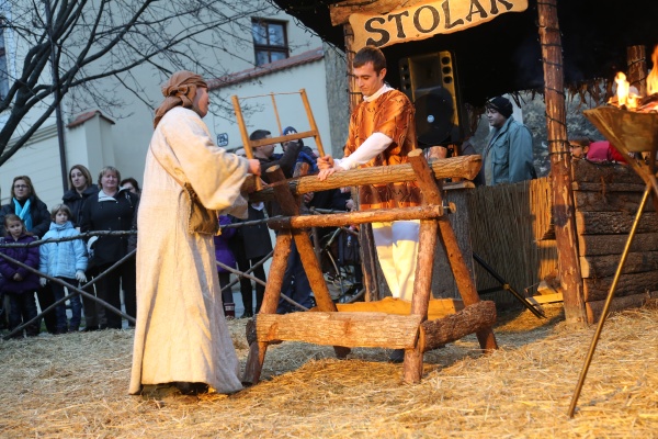 live nativity scene in zagreb