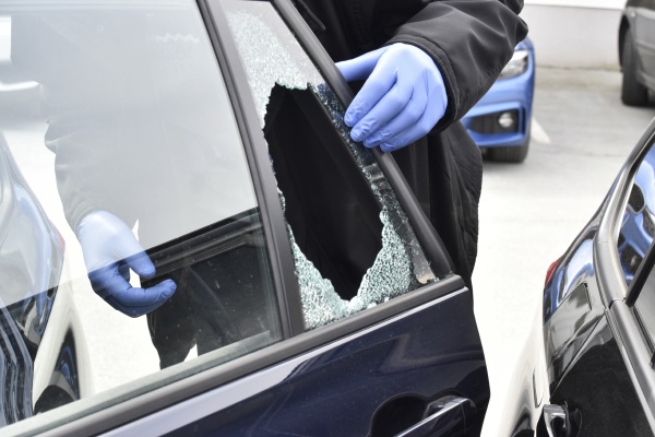 forensics in case of car burglary