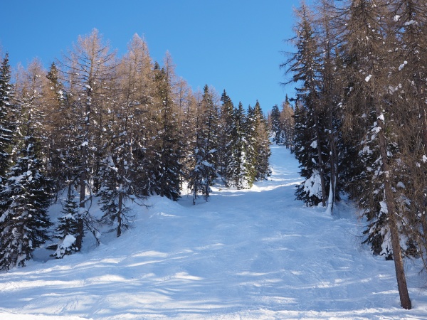 ski slope in zauchensee ski