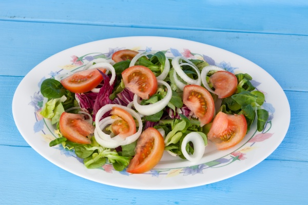 traditional salad with tomato lettuce