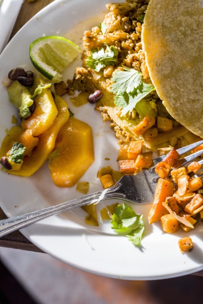 panamanian breakfast taco with mango