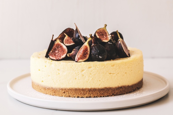 cheesecake with figs