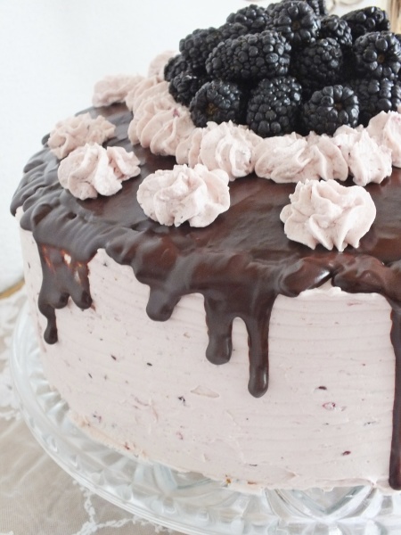 cream cake with blackberries