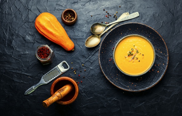 autumn vegetarian pumpkin soup
