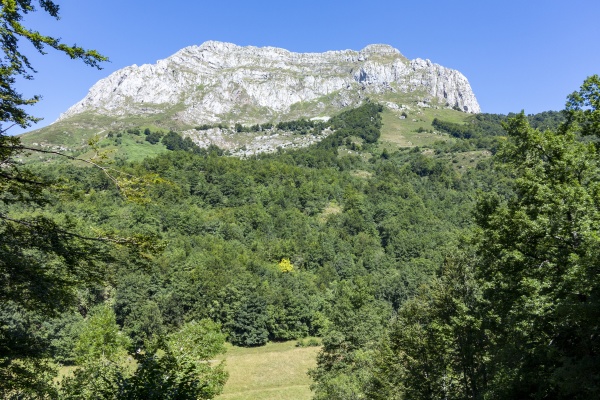 view of the mountain of sajambre
