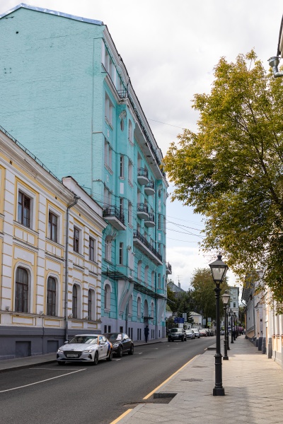 view of uspensky lane in moscow
