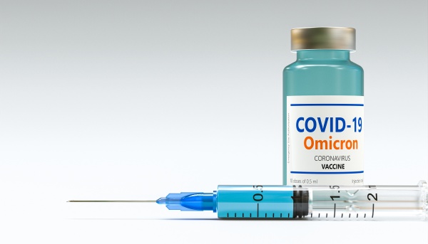 syringe and omicron covid 19 vaccine