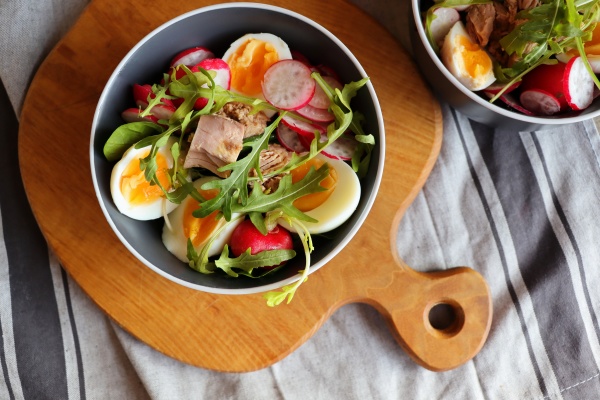 fresh salad with tuna radish