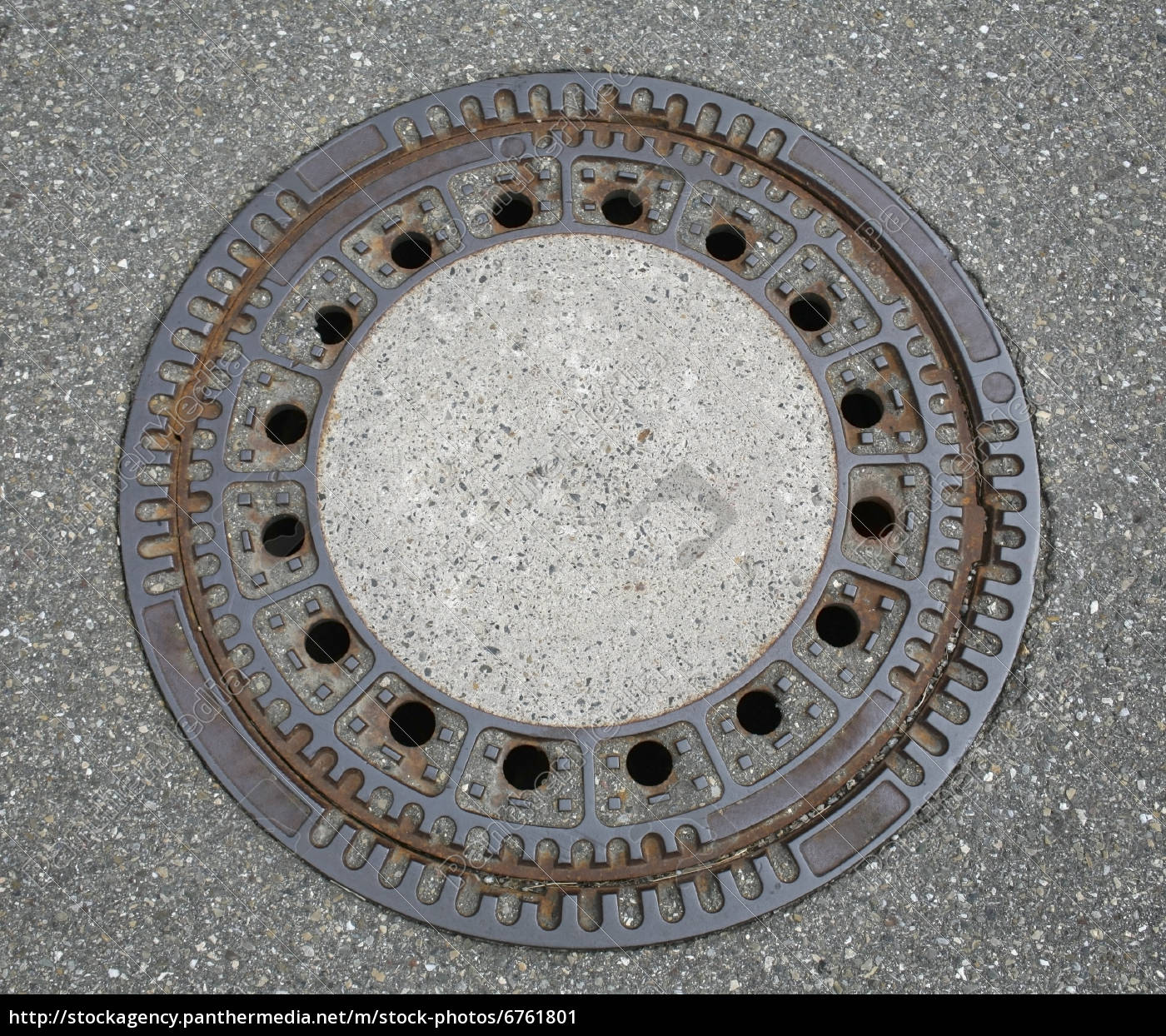 Round Manhole Cover Stock Photo 6761801 PantherMedia Stock Agency   ~round Manhole Cover 06761801 High 