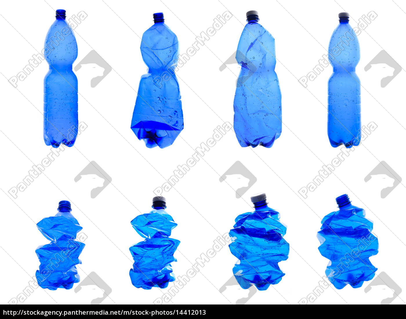 Синие пластиковые бутылки
