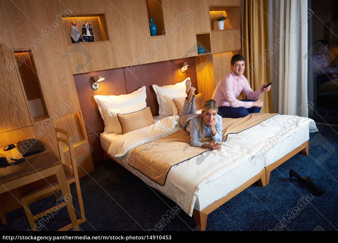 Young Couple In Modern Hotel Room Royalty Free Image 14910453 Panthermedia Stock Agency