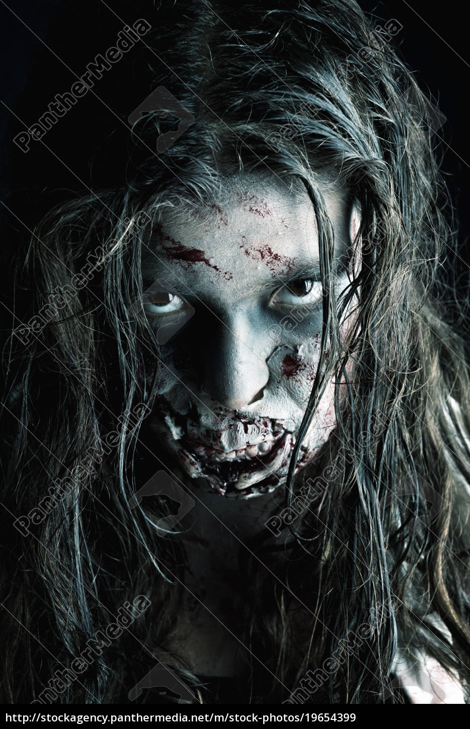 Zombie Girl Stock Photo 19654399 Panthermedia Stock Agency