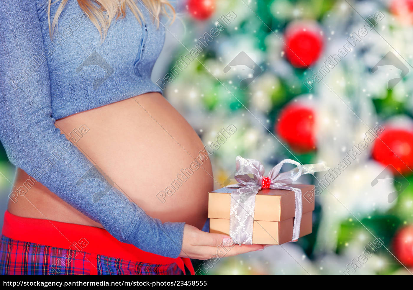 pregnant woman christmas present